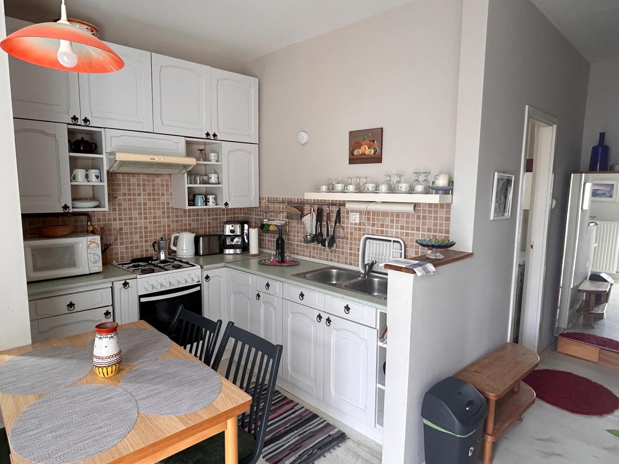 Balàzs Apartman Eger Quarto foto